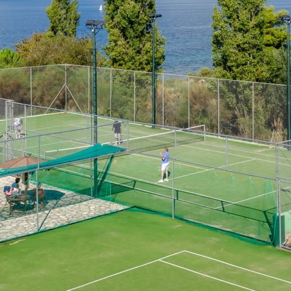 Tennis free-play at Vouanki Beach Club