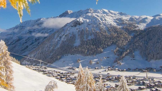 the village of Livigno in Italy covered in snow