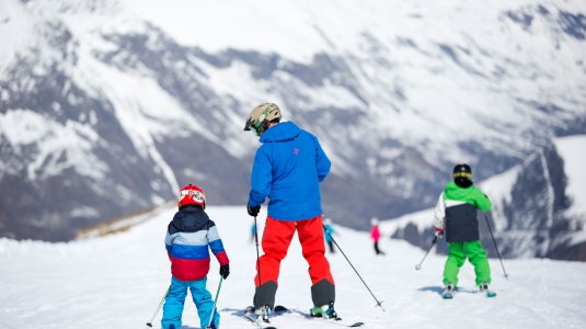 kids learning to ski