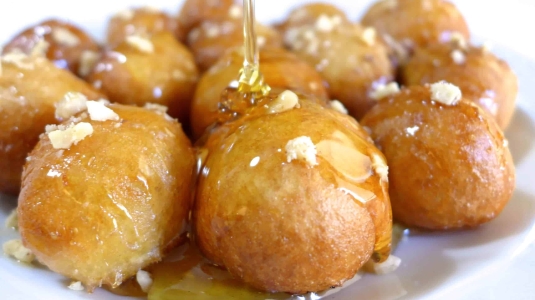 Loukoumades 'Greek style doughnuts'