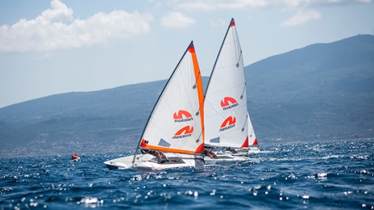 Dinghy sailing
