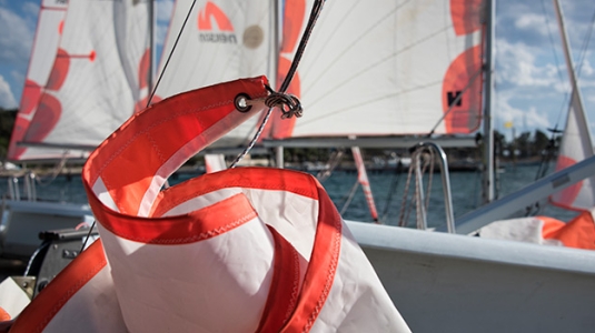 Rigging an asymmetric spinnaker