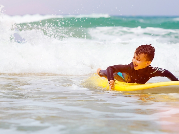 kid surfing