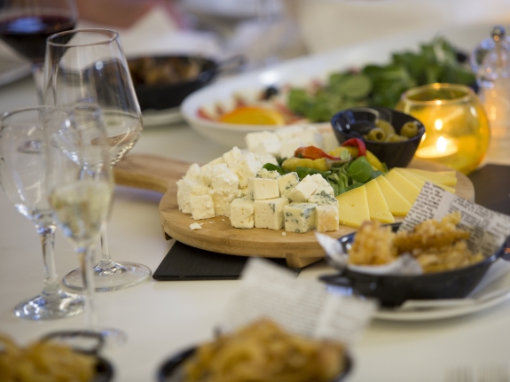 Alana Food and Drink