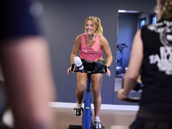 Cardio indoor cycle class