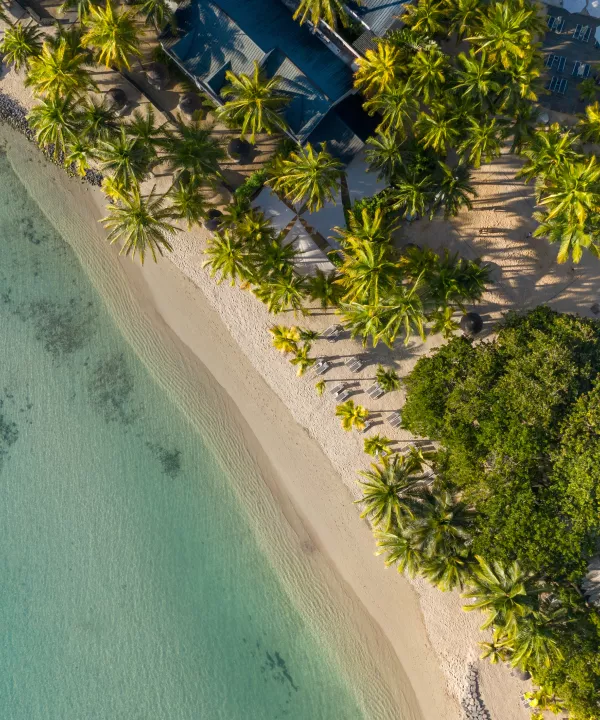 Beautiful beach at Neilson x The Ravenala Attitude