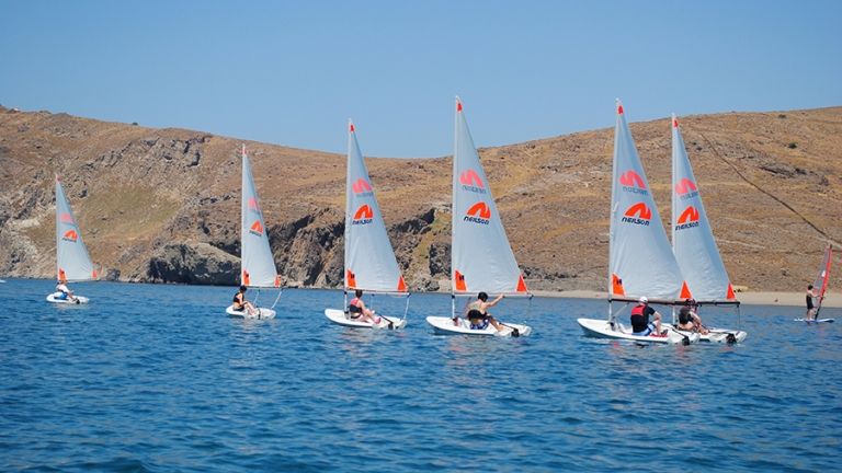 light winds in the mornings for beginner sessions