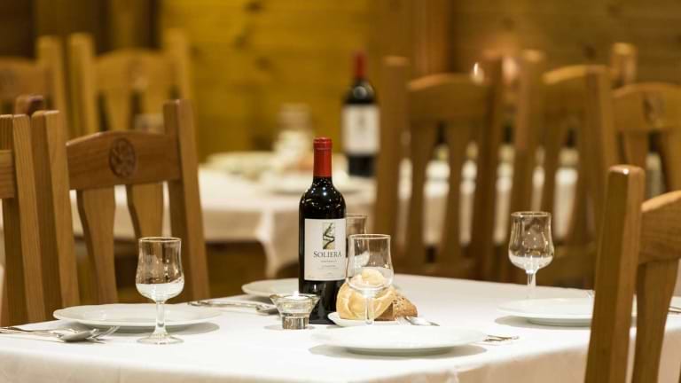 Dining in the Del Clos