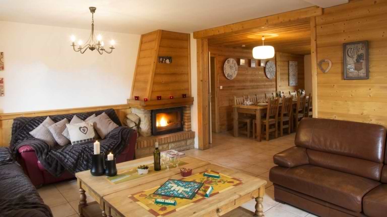 Lounge with fireplace