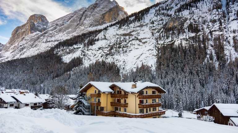 Stunning scenery from all sides