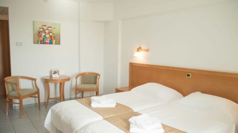 hotel club sea view twin room