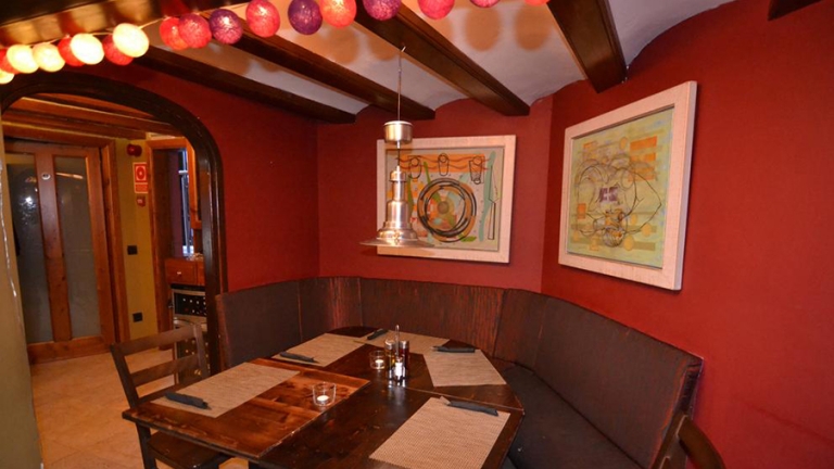 Plenty of room for après drinks