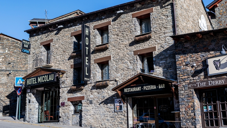 Neilson Chalet Hotel Micolau