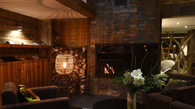 Chill out in the lounge