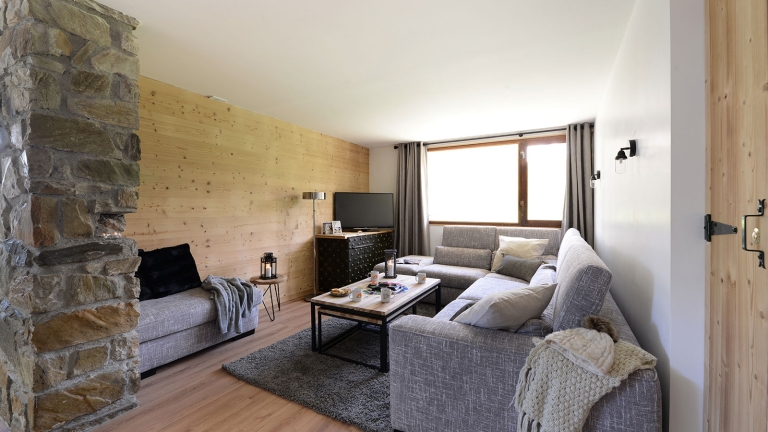 Small and stylish Chalet Val Claret
