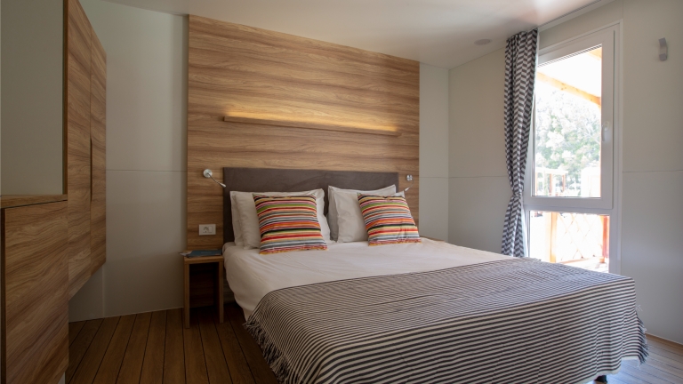 Cabin double room at Alana Beach Club