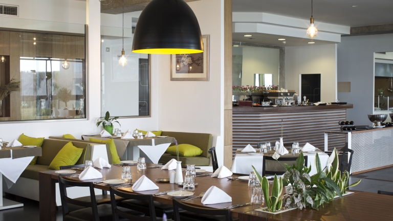 Buffet restaurant at Buca Beach Club