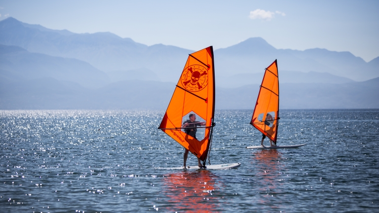 Beginner windsurfers at Buca Beach Club