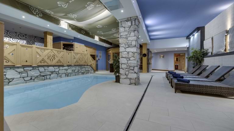 Spa indoor pool at Hotel & Spa Le Savoie