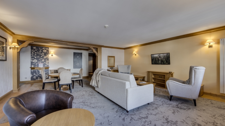 Suite lounge at Hotel & Spa Le Savoie