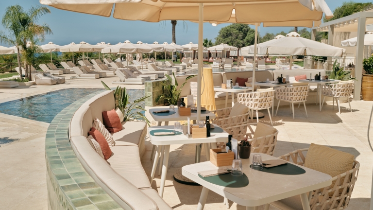 Lime Pool Bar
