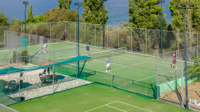 Tennis free-play at Vouanki Beach Club