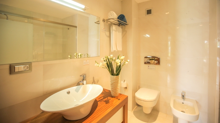 Double room ensuite at Messini Beach Club