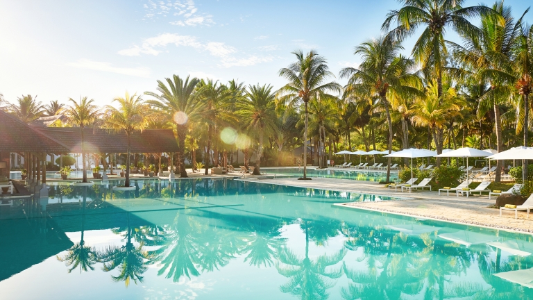 Outdoor pool at Neilson | The Ravenala Attitude