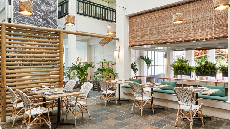 Mozaik Restaurant - local and international cuisine at Neilson | The Ravenala Attitude
