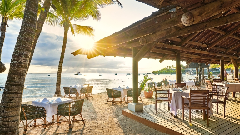 O Beach Restaurant - Mediterranean cuisine at Neilson | The Ravenala Attitude