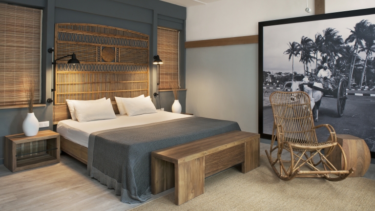 Typical couples suite bedroom at Neilson | The Ravenala Attitude