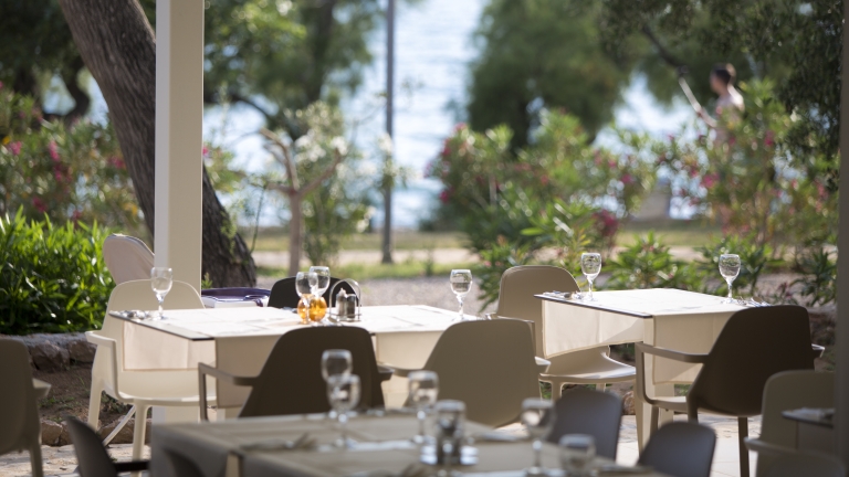 Restaurant terrace at Alana Beach Club