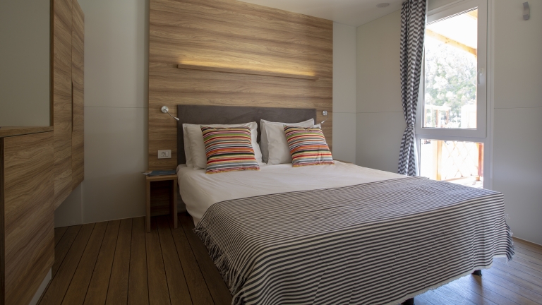 Cabin double room at Alana Beach Club