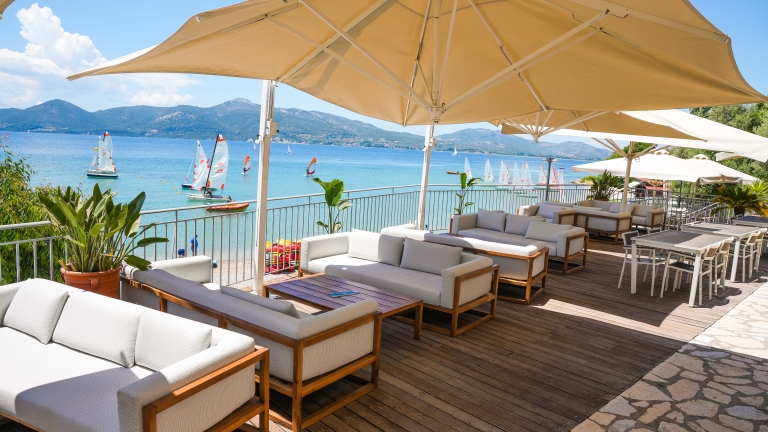 Beach bar at Vounaki Beach Club