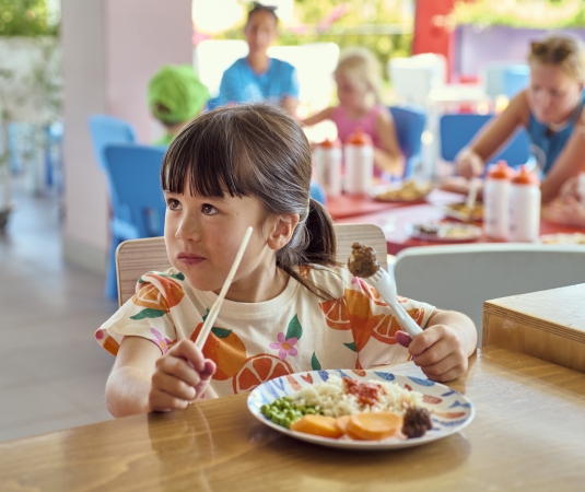 kids eating