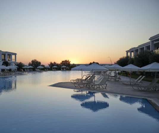 Levante Pool