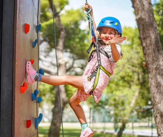 Alana kids' clubs