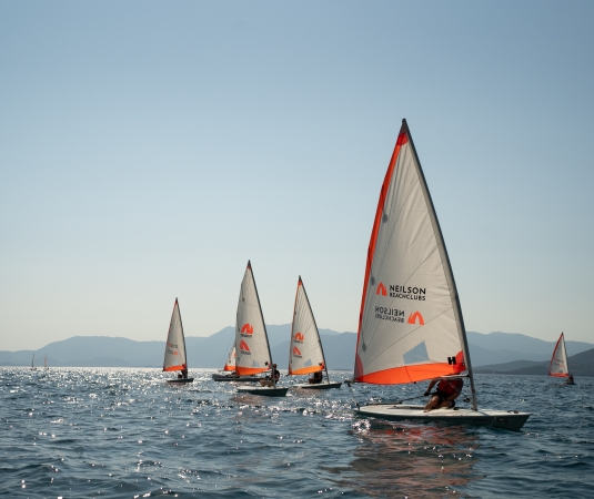 sailing vounaki