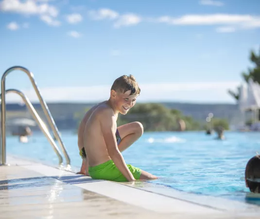 Swimming holidays for kids