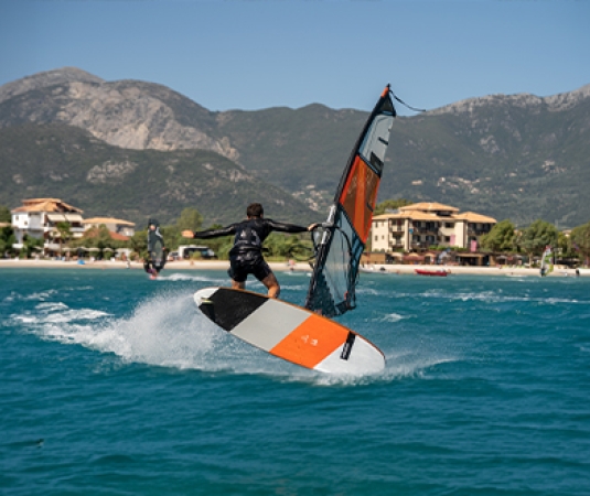 Cosmos windsurfing