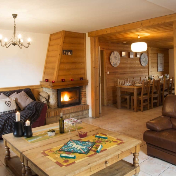 Lounge with fireplace