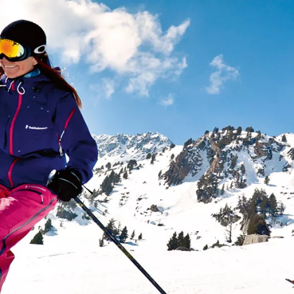 Family skiing