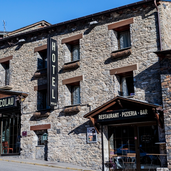 Neilson Chalet Hotel Micolau