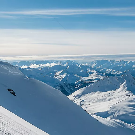 Man skiing