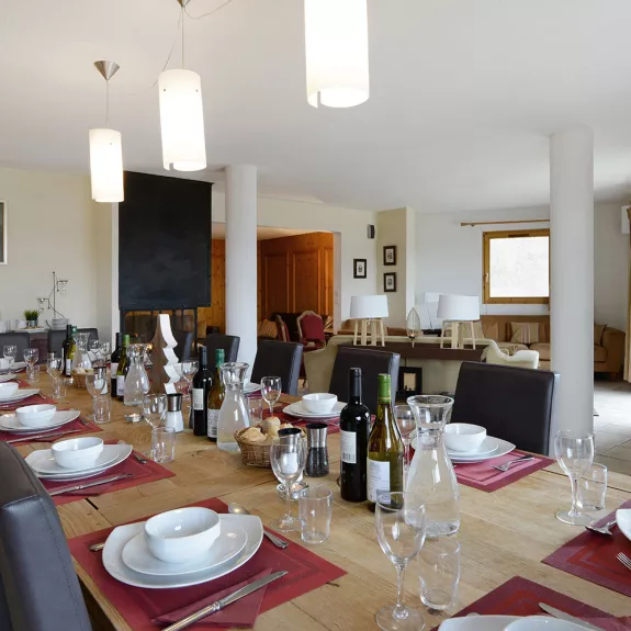 The open-plan lounge/diner