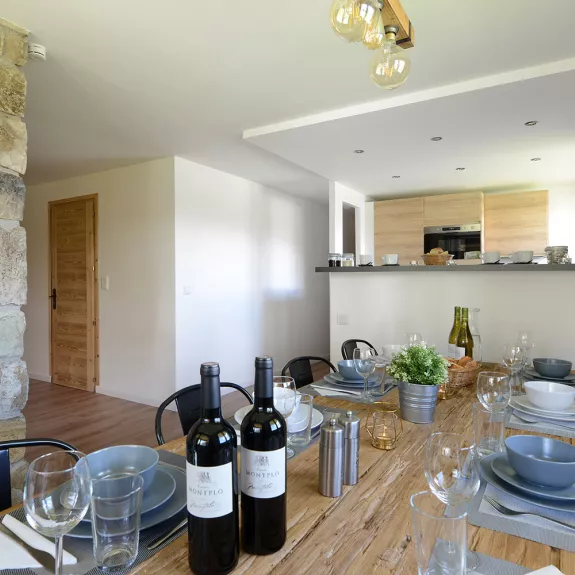 Light and open plan dining room