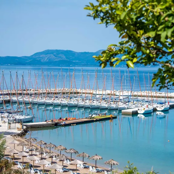 The yacht pontoon at Vounaki Beachclub