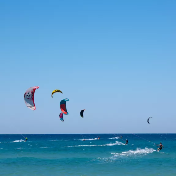 Kitesurfing is available nearby