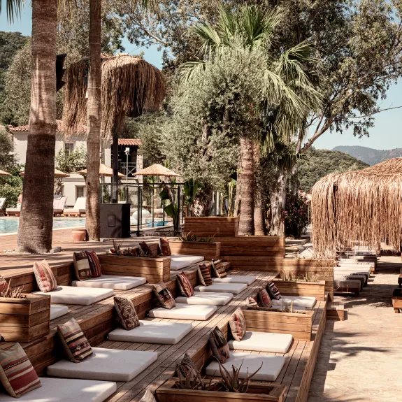 Beach front lounging at Neilson | Cook's Club Adakoy