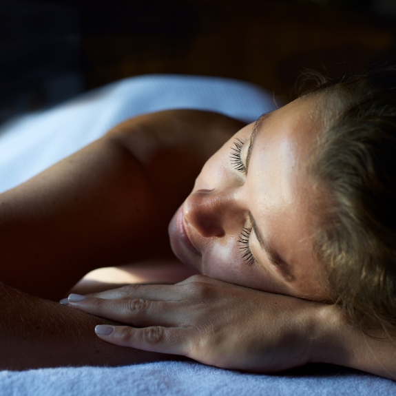 Enjoy a massage at Neilson | Cook's Club Adakoy